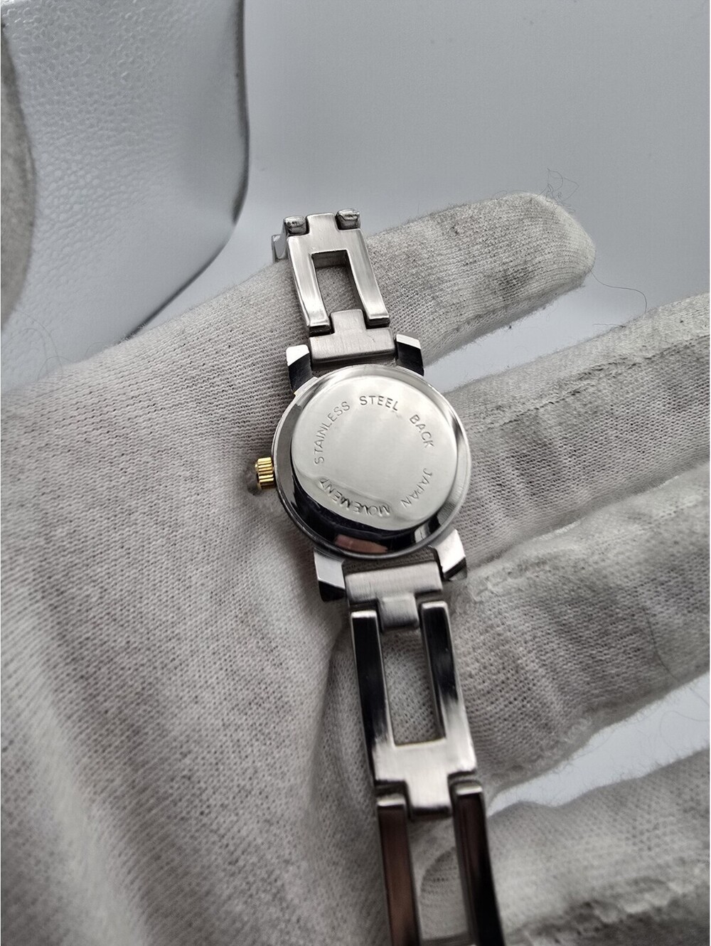Delta Burke Options Women’s Quartz Analog Watch White Dial Two-Tone SS Bracelet - Picture 5 of 9